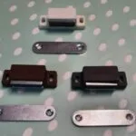 Feronerie termopan: 77 Magneti pentru inchidere plasa tantari pe alb, maro, gri antracit