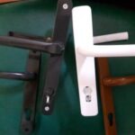 Maner-usa-pvc-alb-maro